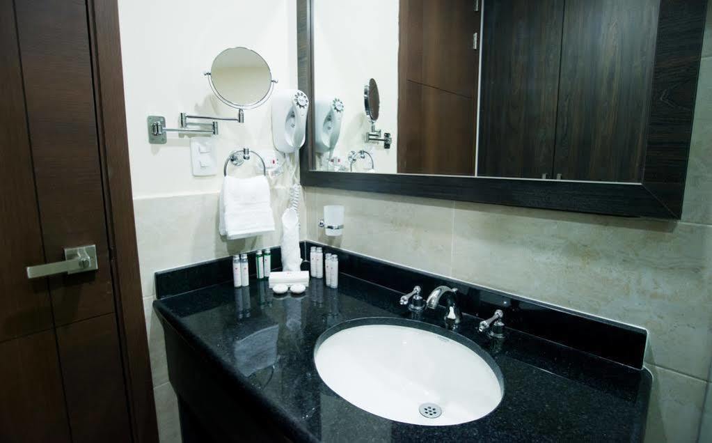 Hotel Hr Amada Кукута Екстер'єр фото